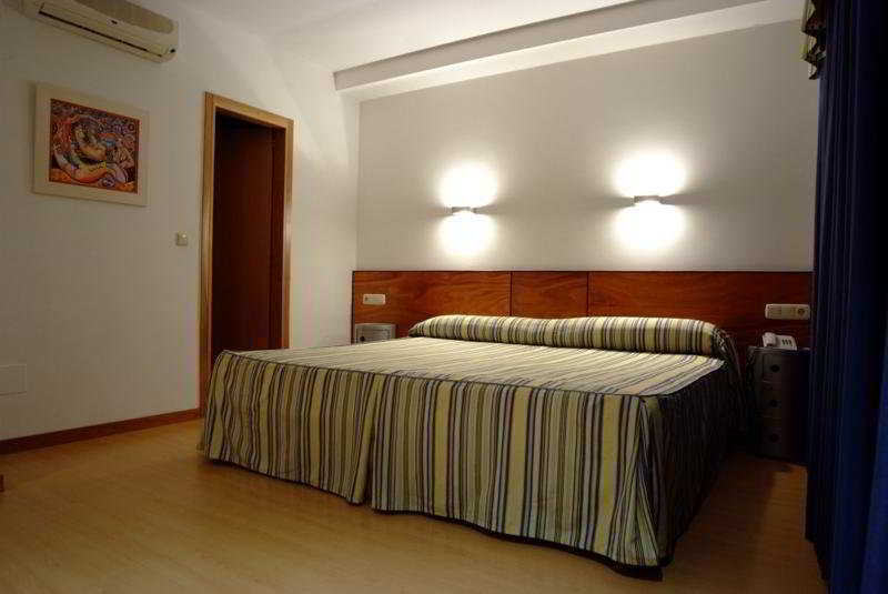 Hotel Colon Tuy Tui Exterior foto